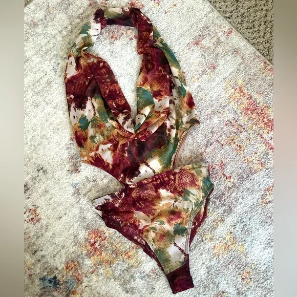 ♠️ Halter Style Bodysuit ♠️ - Picture 6 of 10